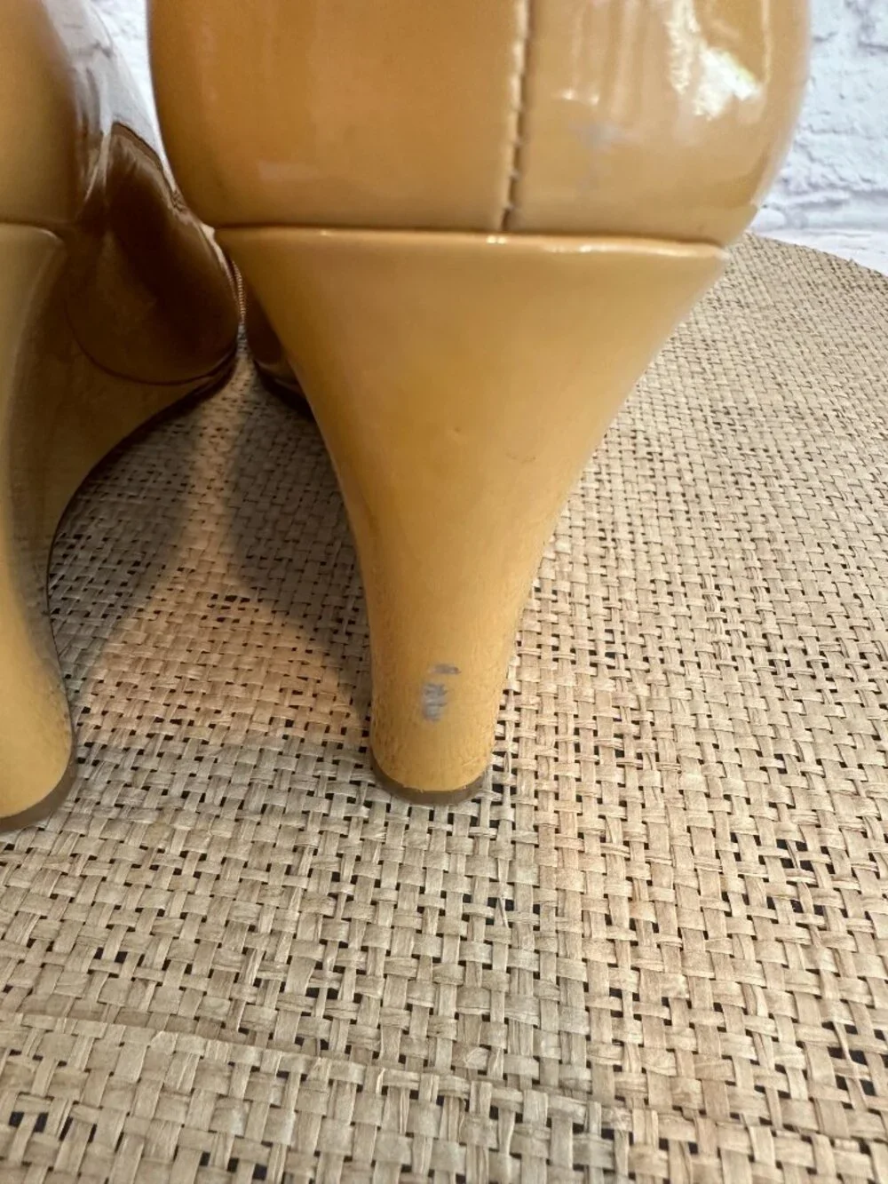 Tory Burch TRUDY gold yellow Patent Leather Wedge Pumps Bow size 9 - Picture 4 of 10